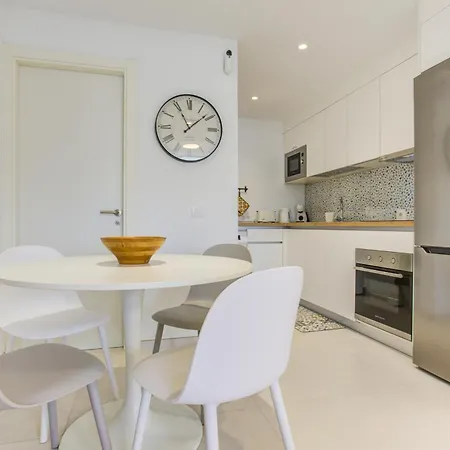 Homu Cherne - Muy Cerca De La Playa * 普拉亚布兰卡